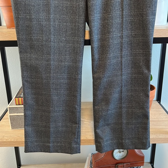 Express Mid-Rise Plaid Capri Dress Pant Trouser, 4 - Picture 3 of 9